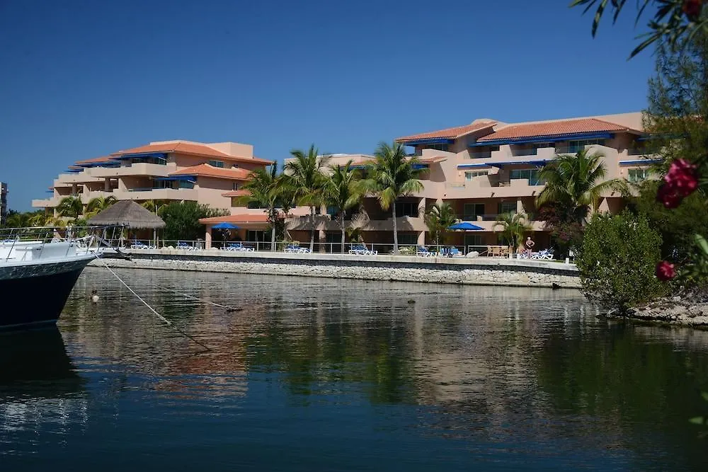 Porto Bello Gran Marina location